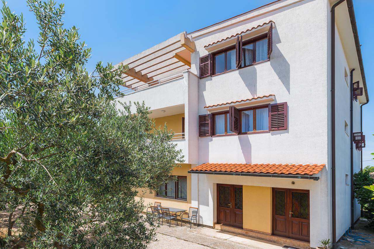 Apartment Promona Drniš Eksteriør billede