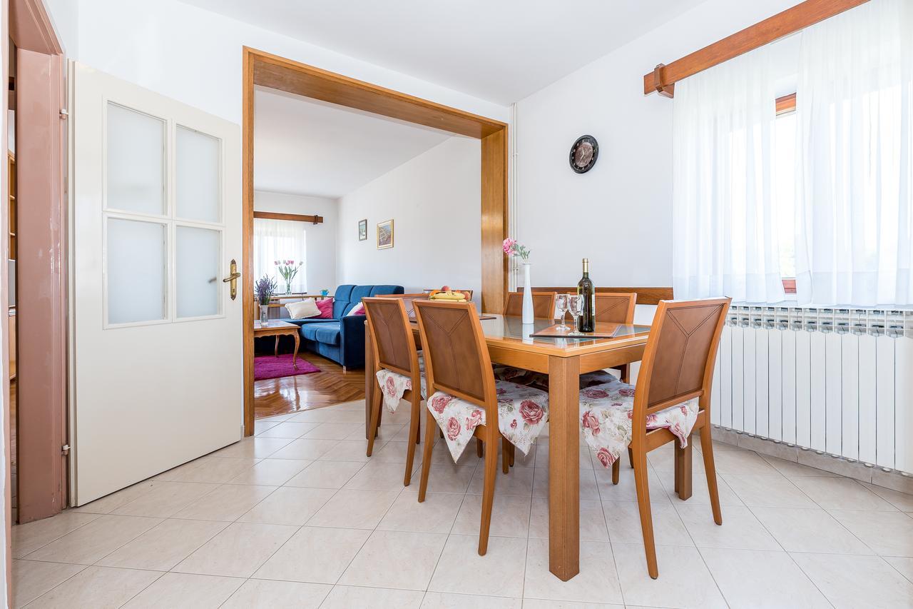 Apartment Promona Drniš Eksteriør billede