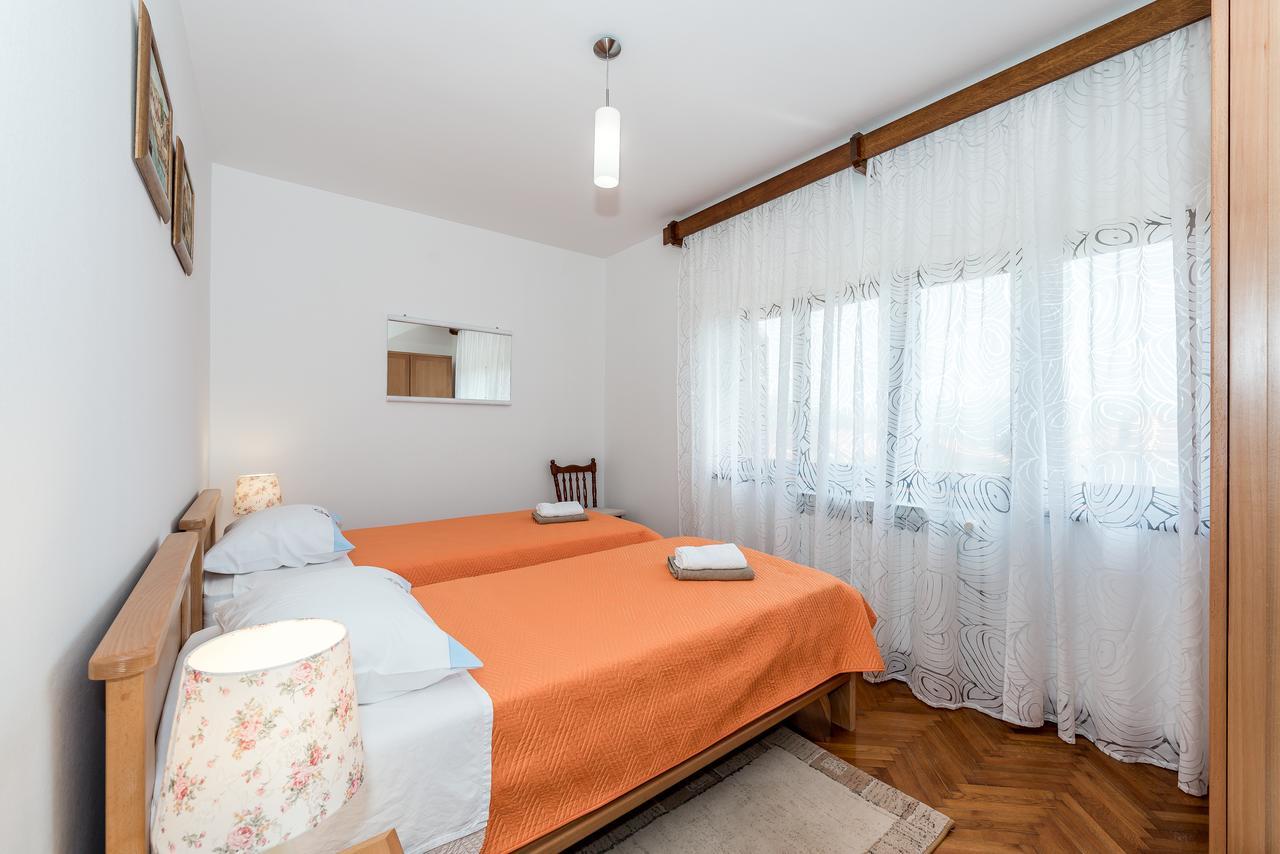 Apartment Promona Drniš Eksteriør billede