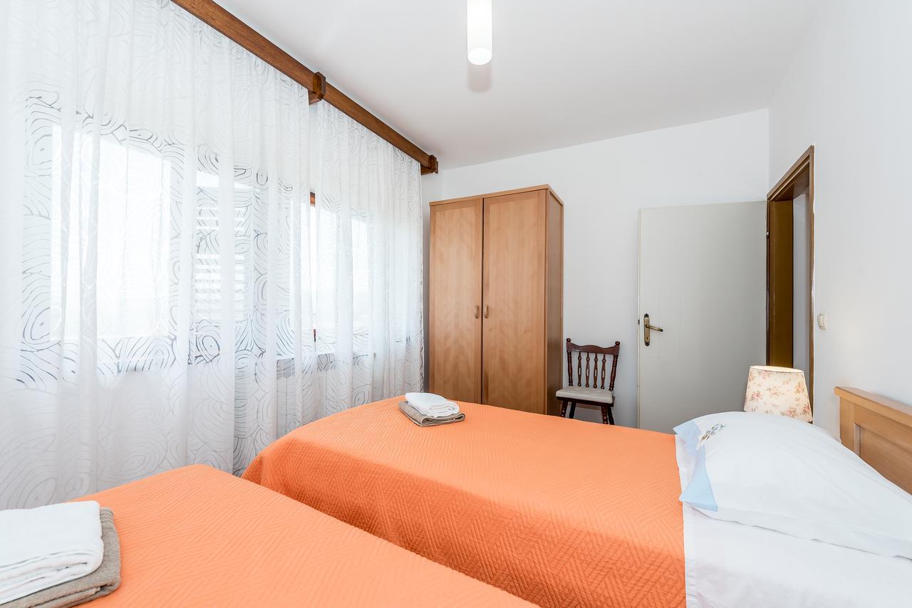 Apartment Promona Drniš Eksteriør billede