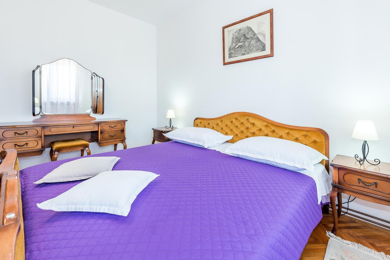 Apartment Promona Drniš Eksteriør billede