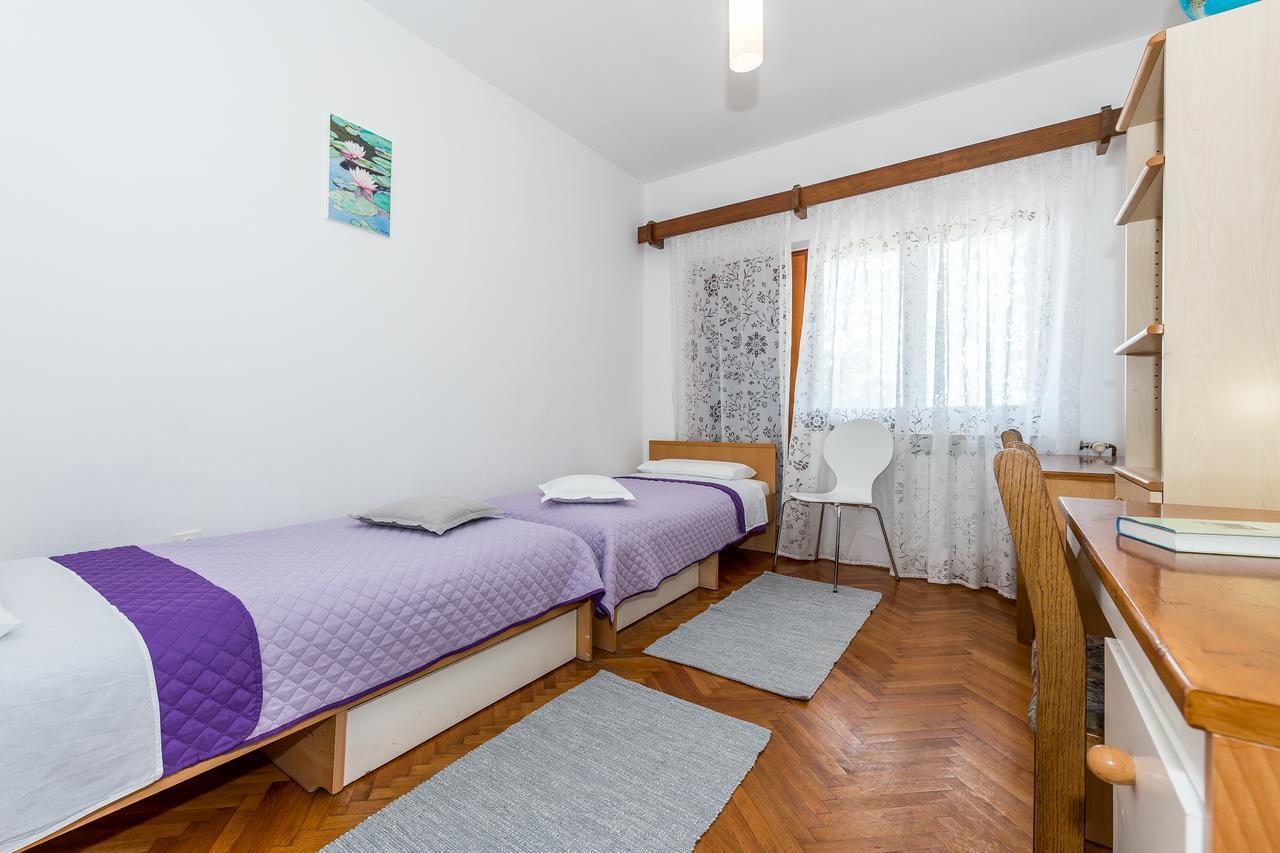 Apartment Promona Drniš Eksteriør billede